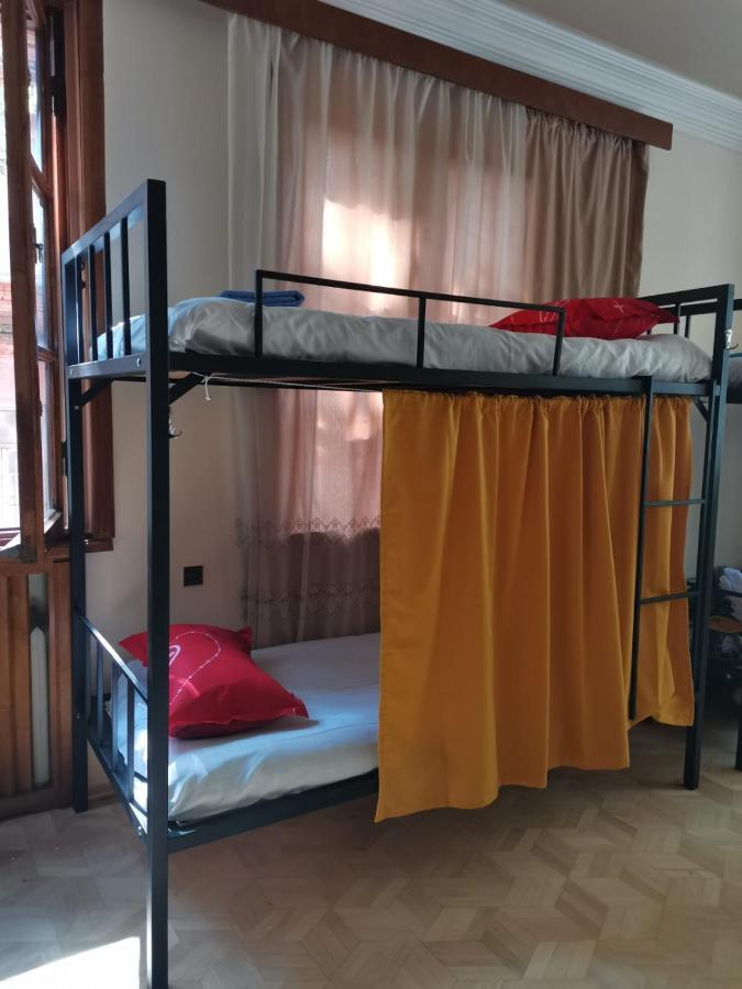 European Backpackers 欧洲背包客&大厨房 Hostel Тбилиси Екстериор снимка