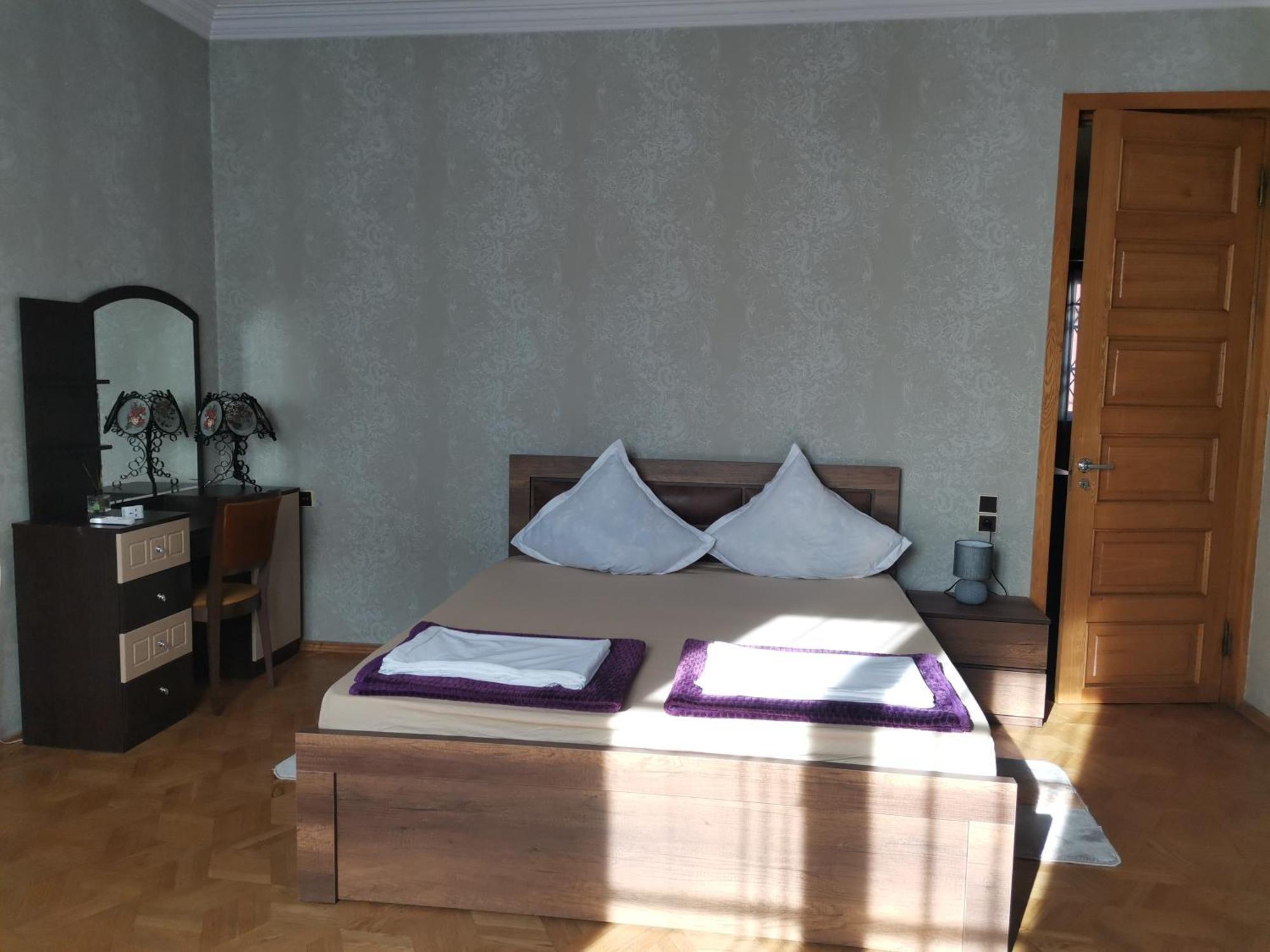 European Backpackers 欧洲背包客&大厨房 Hostel Тбилиси Екстериор снимка